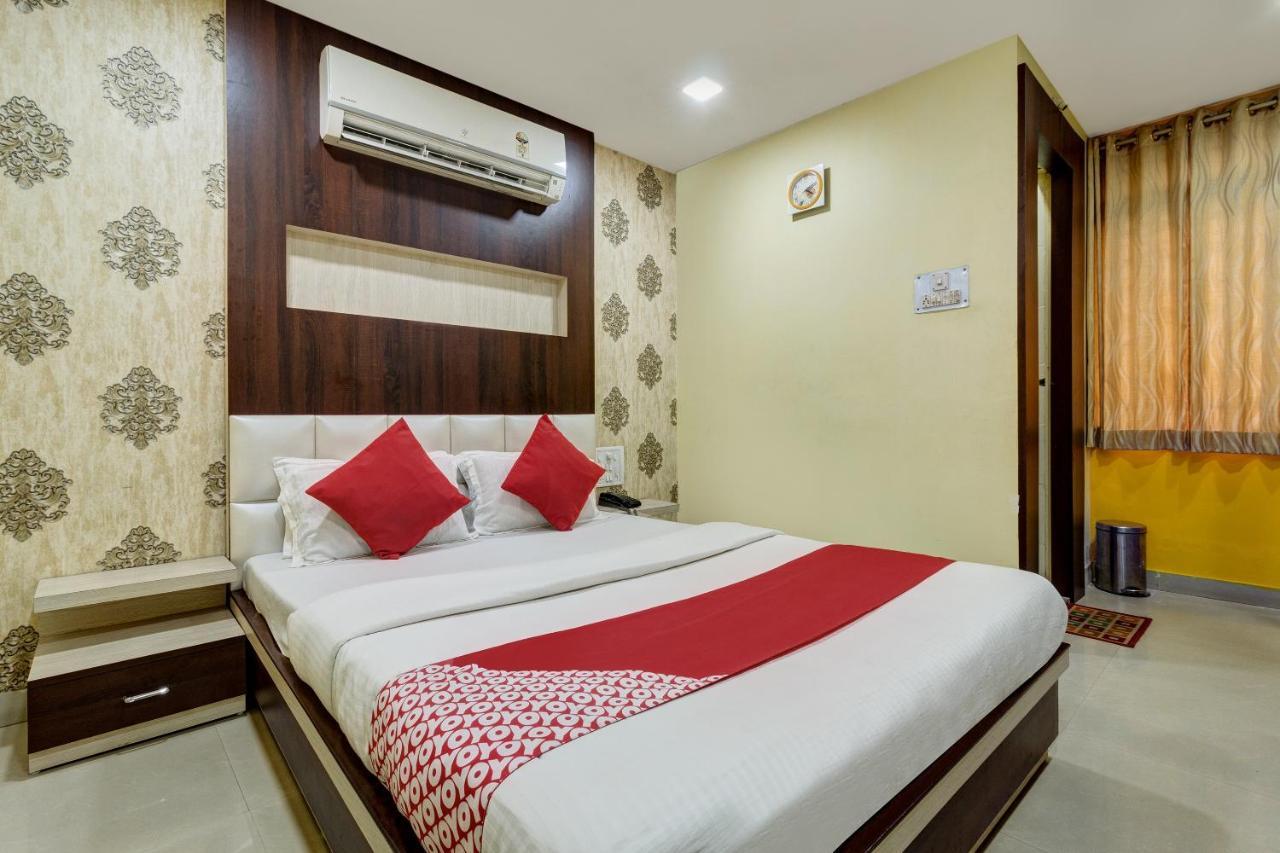 Oyo Hotel Satguru Jamshedpur Exteriör bild