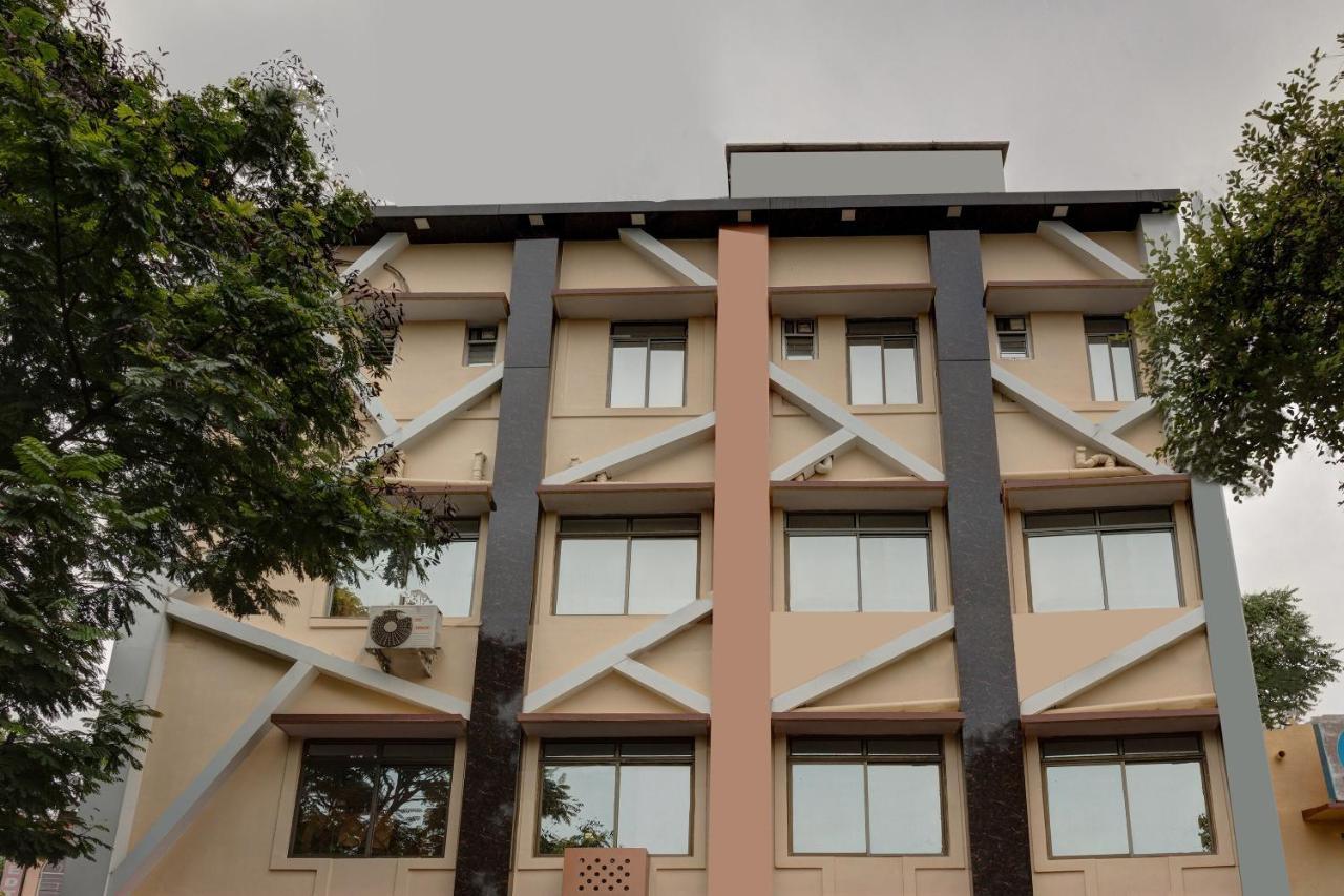 Oyo Hotel Satguru Jamshedpur Exteriör bild