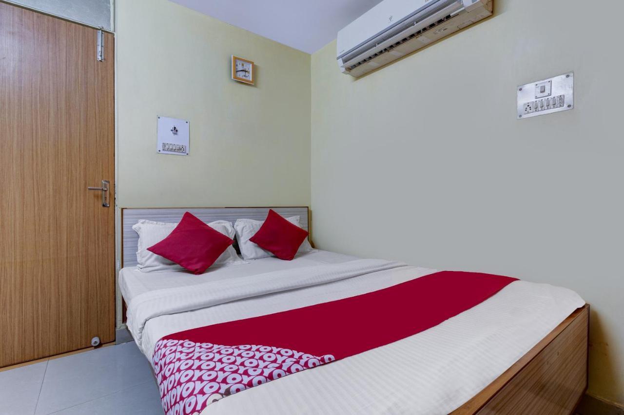 Oyo Hotel Satguru Jamshedpur Exteriör bild