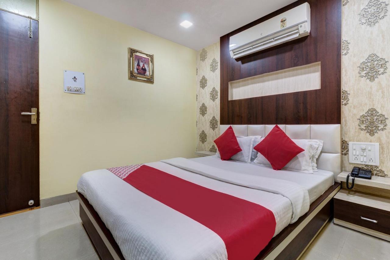Oyo Hotel Satguru Jamshedpur Exteriör bild