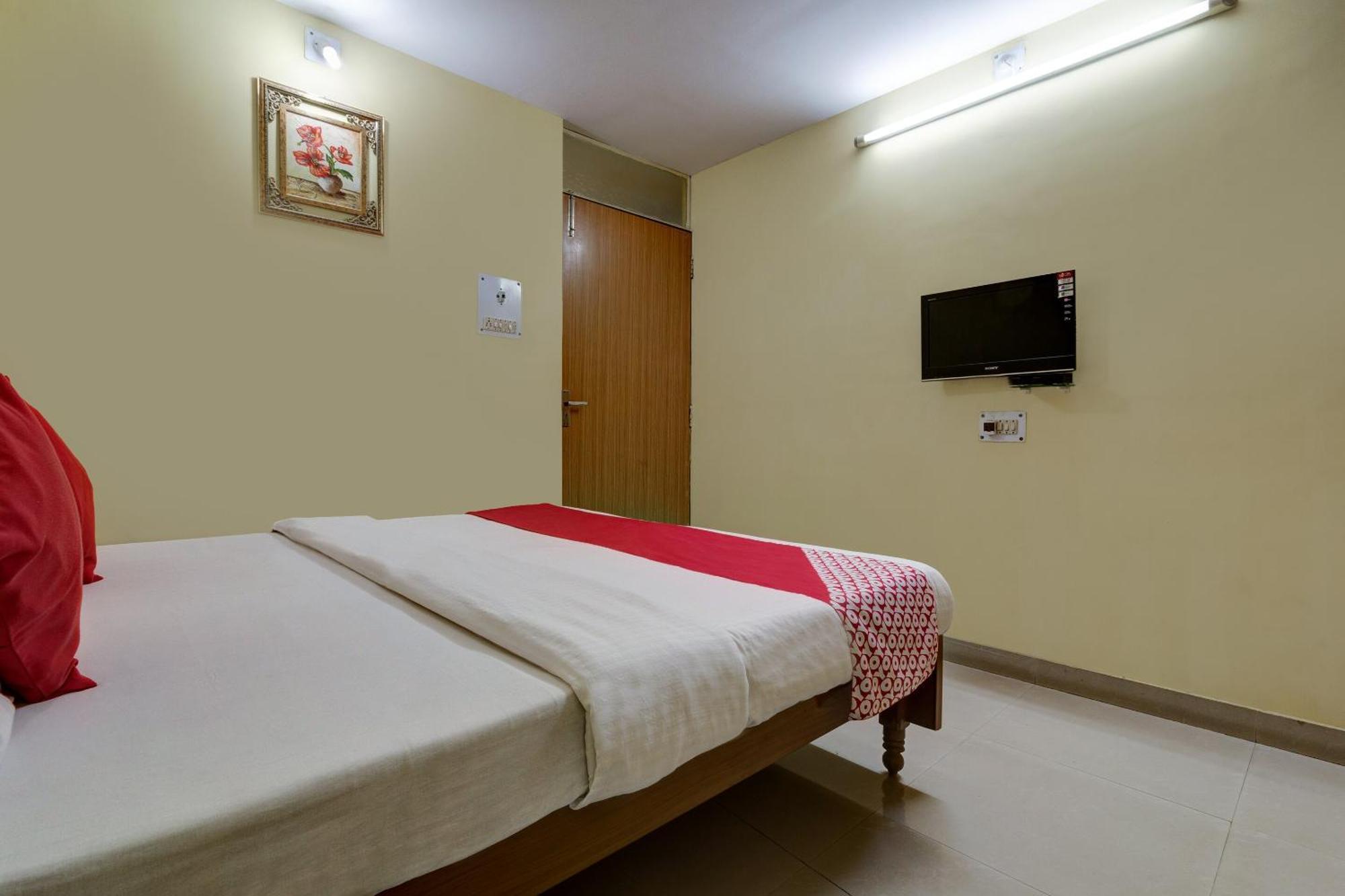 Oyo Hotel Satguru Jamshedpur Exteriör bild